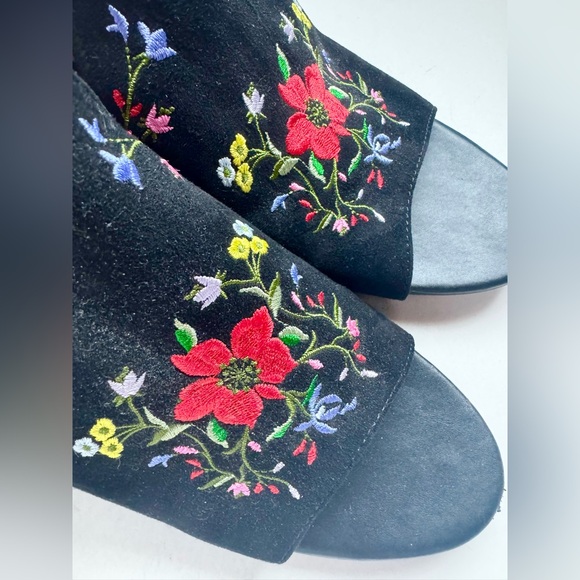 American Eagle heels 👠 size 10 - Picture 3 of 6